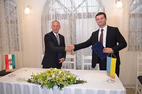 Українське Мукачево та угорський Добош стали містами-побратимами (ФОТО)