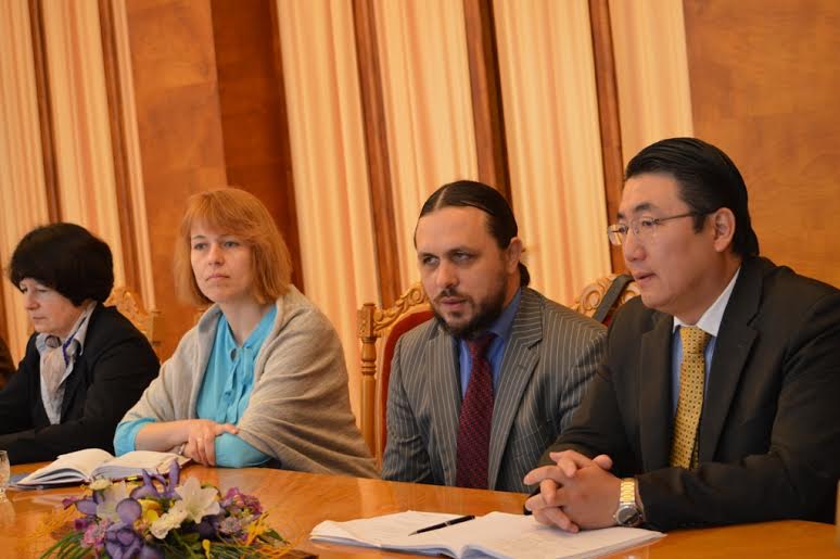 На Закарпатті на реконструкцію амбулаторій, закупівлю реанімобілів, навчання персоналу передбачено понад 7 млн дол