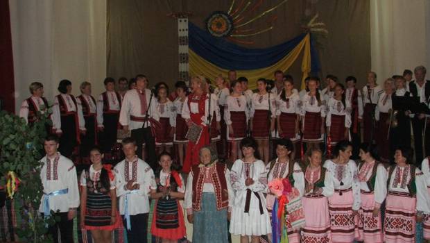 У Дерцені творчі колективи Мукачівщини звітували "З Україною у серці" (ФОТО)