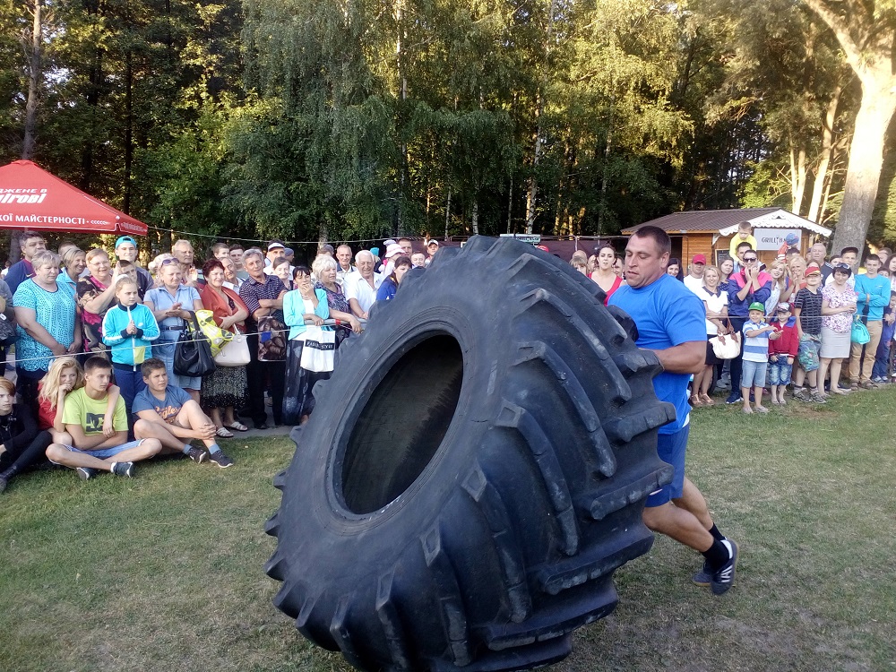 Закарпатці стали абсолютними чемпіонами "Козацьких розваг-2016" у Чернігові (ФОТО)