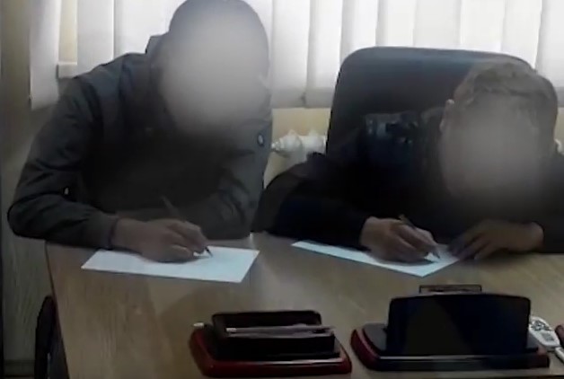 На Закарпатті затримали канадця з японцем, які намагалися переправити 6 громадян Піднебесної з Росії в Угорщину (ВІДЕО)