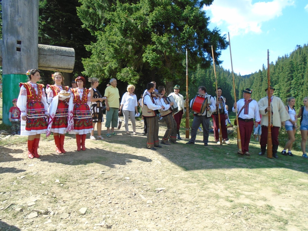 На Закарпатті трембіти кликали на Синевир (ФОТО)