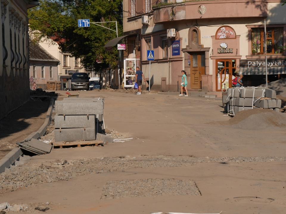 1 вересня рух Підгірною в Ужгороді ще не відкриють (ВІДЕО)