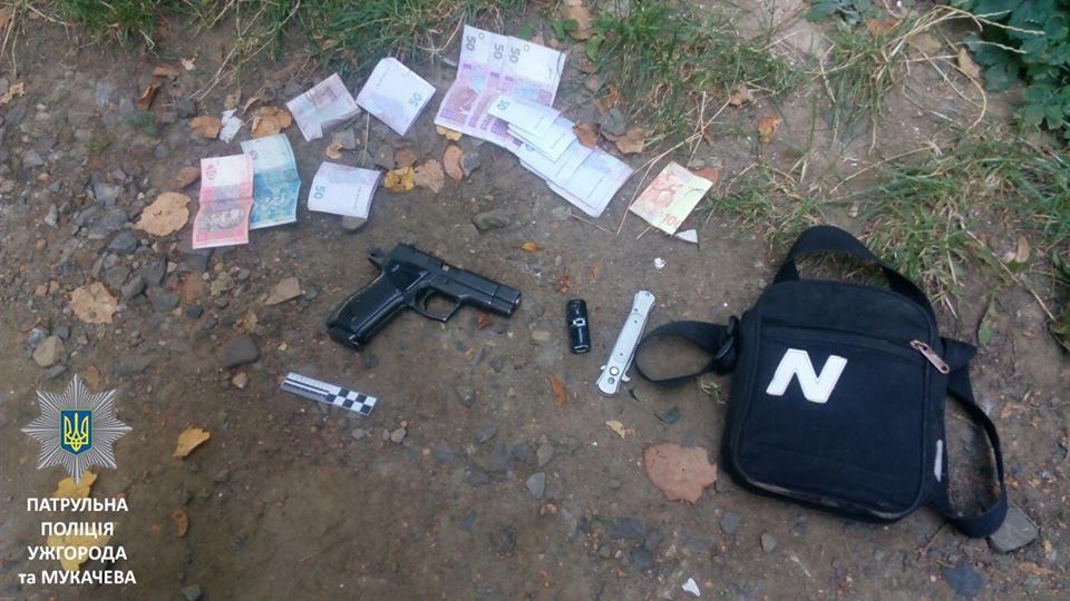 У Мукачеві затримали озброєних учасників масової бійки поблизу стадіону (ФОТО)