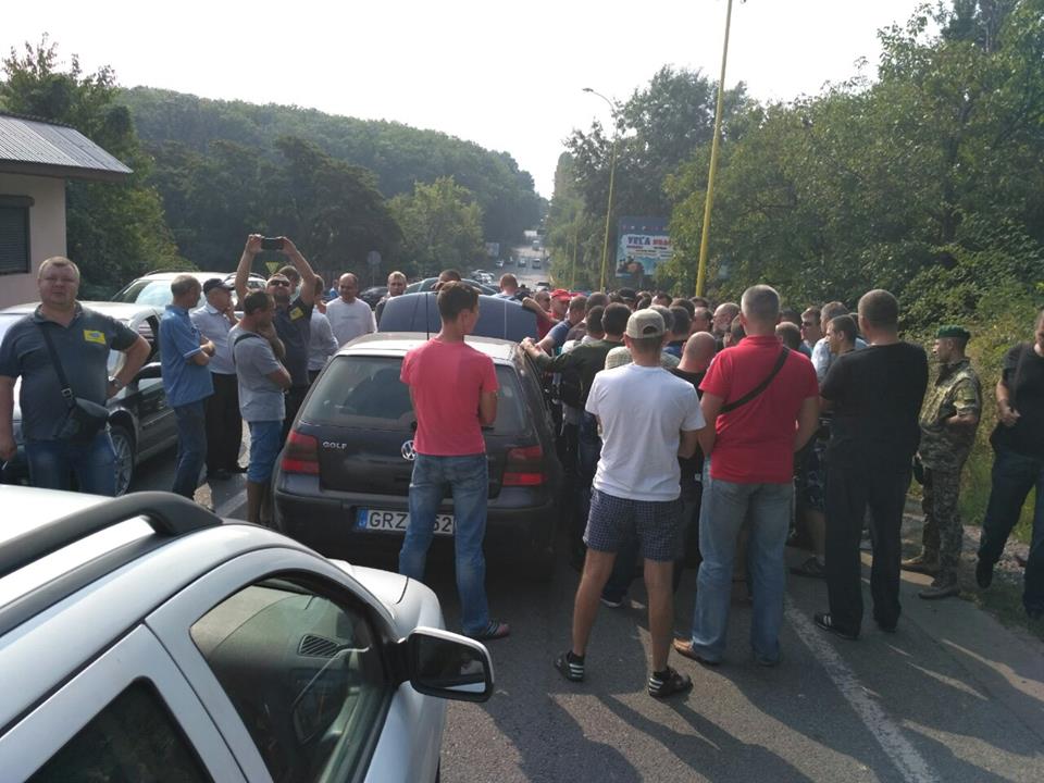 Новопризначений керівник поліції Закарпаття заперечив можливість силового розгону блокувальників ПП "Ужгород"