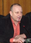 В Ужгороді п'яний екс-чиновник понівечив "неправильно" припарковане авто (ФОТО)
