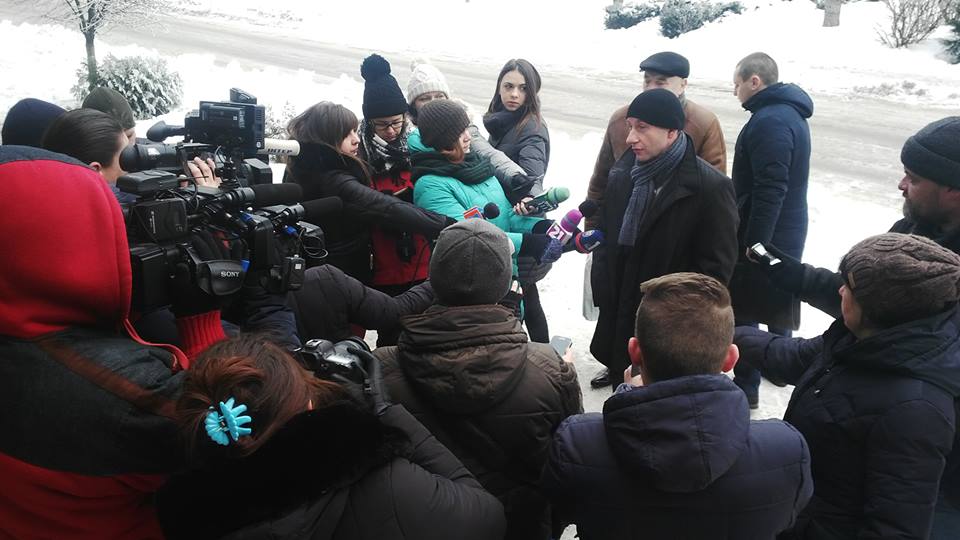 Перший заступник мера Ужгорода відбивається від пропозицій "розрулити" ситуацію і переконаний, що його "пишуть"