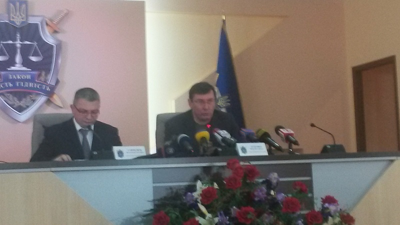 Луценко завтра попросить міністра юстиції пришвидшити експертизу по "Короні"