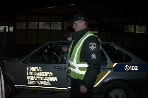 На Закарпатті від Обави до Косина наздоганяли п'яного водія ВАЗу, котрий ще й ніколи не мав водійських прав