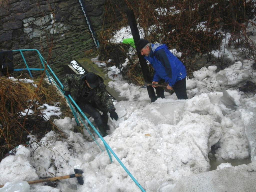 Оперативна інформація про водогосподарську обстановку та гідрологічний режим на річках Закарпаття станом на 12:00