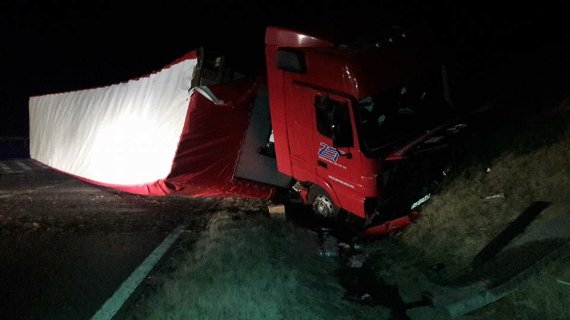 В Угорщині каміон із Закарпаття зіткнувся з "Опелем" (ФОТО)