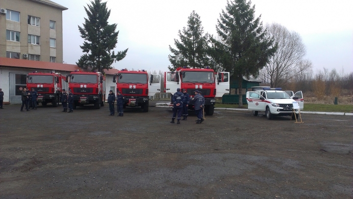 Рятувальникам на Закарпатті передали сучасну спеціалізовану техніку