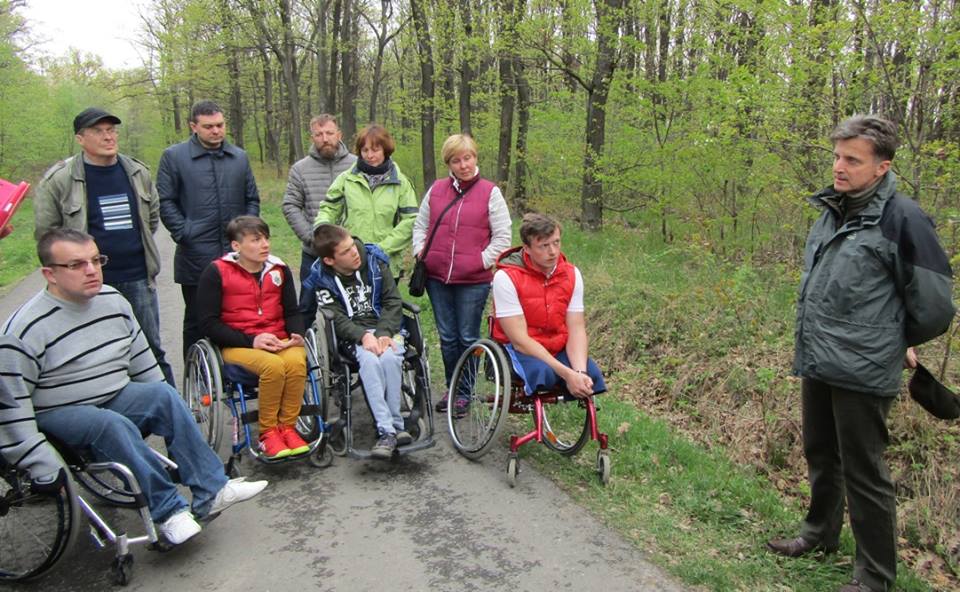 Ужгородці знайомилися з безбар’єрними міськими лісами Кошиць (ФОТО)