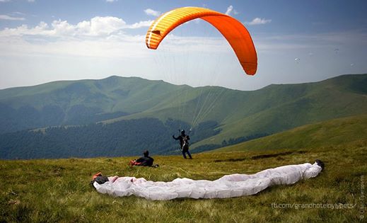 На закарпатській Гимбі парапланеристи змагатимуться за Кубок Карпат-2017