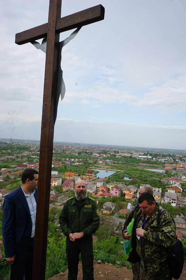 У Виноградові облаштували Хресну дорогу на Чорну гору (ФОТО)