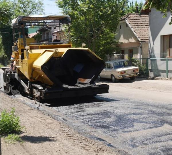 У вівторок, 13 червня, на вулиці Берчені в Ужгороді перекриють одну смугу руху