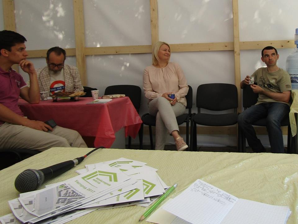 На "Майстерні міста" ужгородцям розповіли про плановане зростання тарифів, грантові проекти та Стратегію міста (ФОТО)
