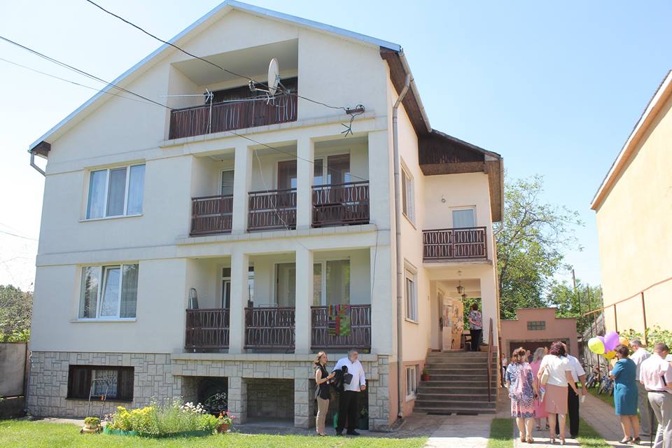 У Міжнародний день захисту дітей в Мукачеві відкрито дитбудинок сімейного типу (ФОТО, ВІДЕО)