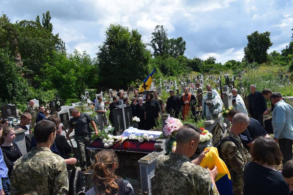 У Берегові попрощалися з полеглим у російсько-українській війні Володимиром Бричаком (ФОТО)