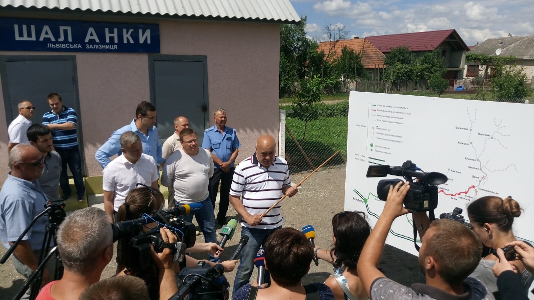 На Закарпатті ретро-паровоз здійснить всього 16 рейсів по Боржавській вузькоколійці (ФОТО)
