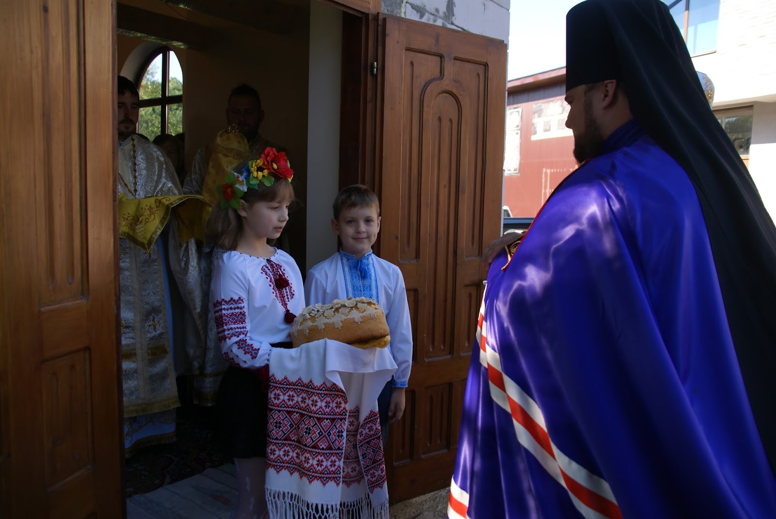 Єпископ Варсонофій освятив новозбудовану церкву УПЦ КП у Нересниці на Тячівщині (ФОТО)