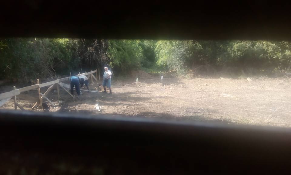В Ужгороді, попри вето мера, забудовники розпочали самочинне будівництво на вулиці Баб'яка (ФОТО, ВІДЕО)