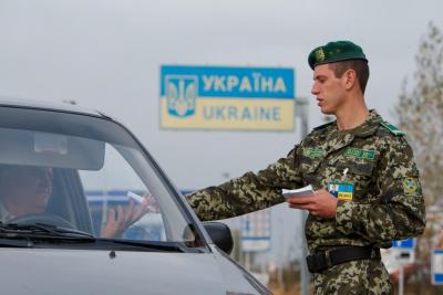 Майже кілограм марихуани "винюхав" службовий пес на українсько-угорському кордоні на Закарпатті