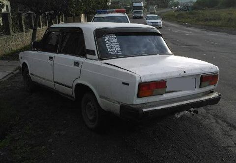 Два молодики, викравши з подвір'я на Іршавщині чужий ВАЗ, відтак полишили його на узбіччі