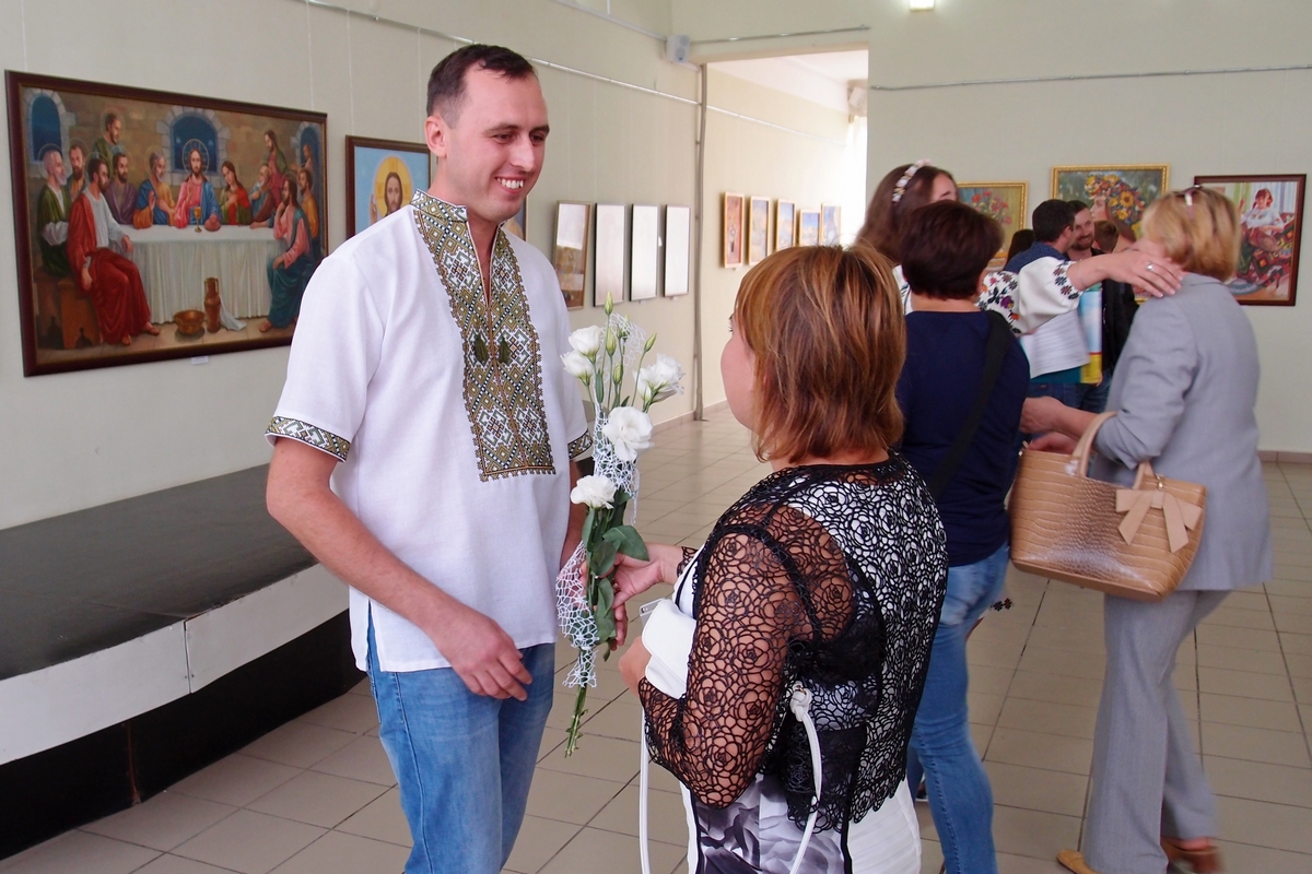 Молодий художник із Рахівщини Павло Марінець дебютував персональною виставкою в Ужгороді (ФОТО, ВІДЕО)