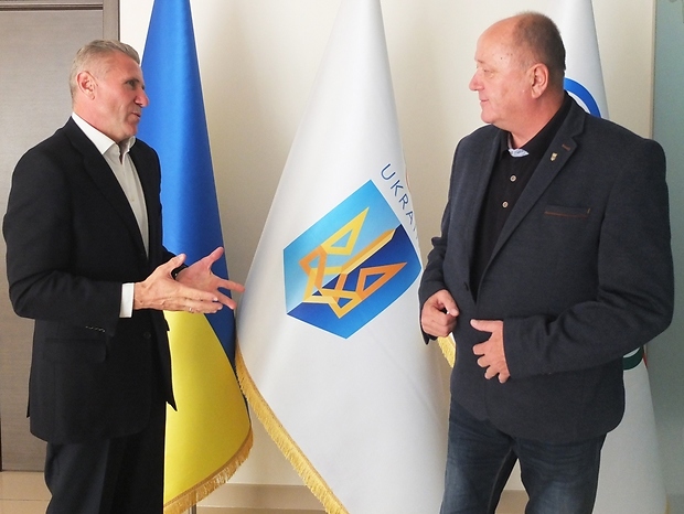 Бубка пообіцяв, що НОК виділить фінансову допомогу для розвитку олімпійського руху на Закарпатті
