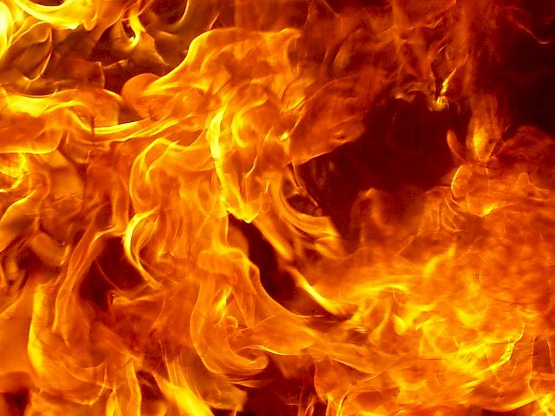 Учора на Закарпатті горіли надвірні споруди з дровами, сіном і домашнім майном