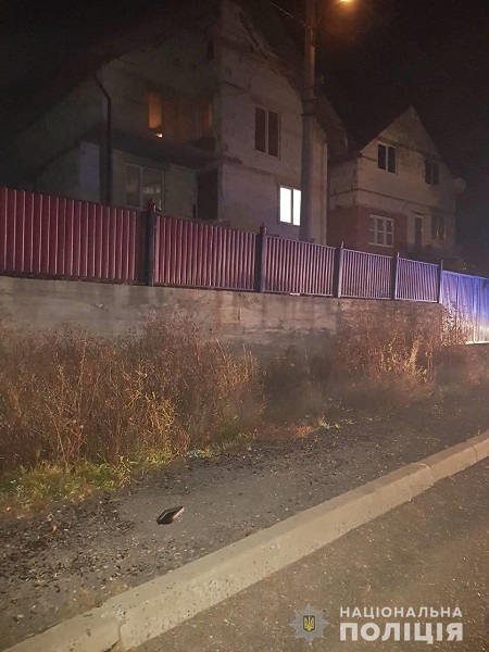 У Рахові водій авто, перебуваючи за кермом напідпитку, наїхав на пішохода та втік з місця ДТП (ФОТО)