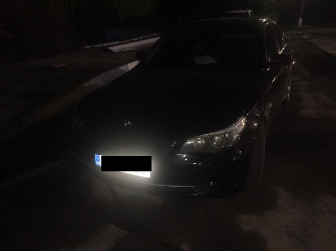 Українець намагався перетнути кордон на Закарпатті на викраденій автівці (ФОТО)