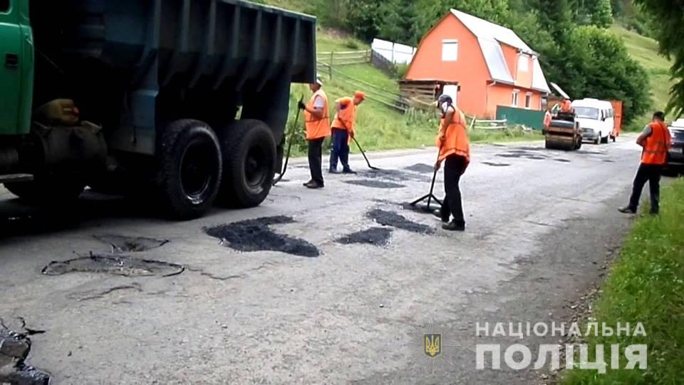 На Закарпатті директор товариства вкрав на ремонті автодоріг на Міжгірщині третину мільйона