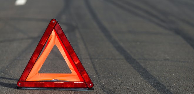 На Львівщині у причіп вантажівки із Закарпаття "травматично" врізався ДАФ