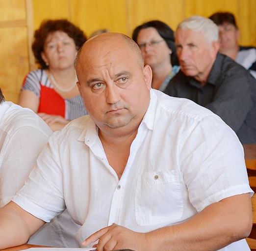 На Хустщині за поширення забороненої комуністичної символіки депутату загрожує до 10 років ув'язнення (ФОТО)