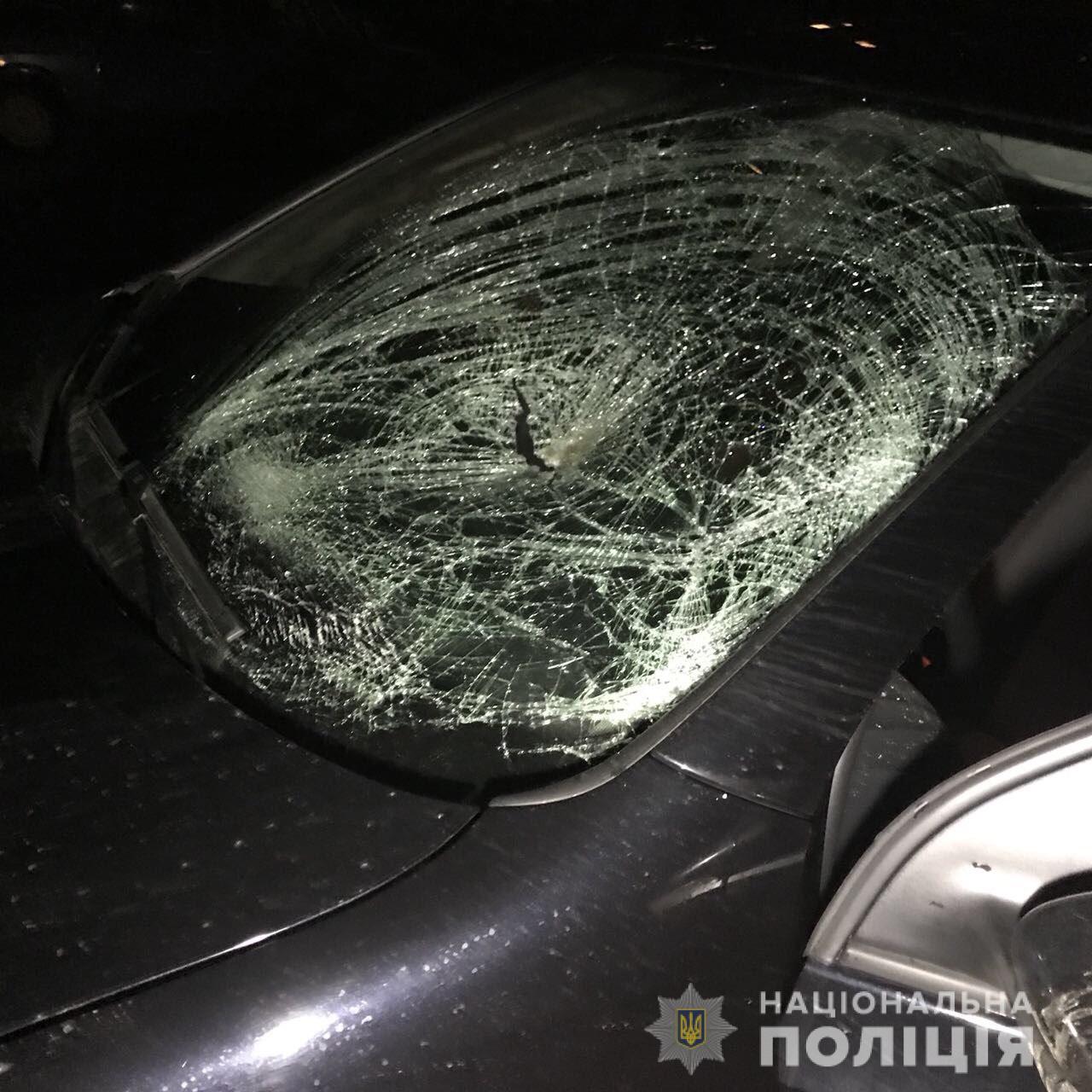 У Сваляві 17-річний водій при обгоні травмував двох пішоходів (ФОТО)