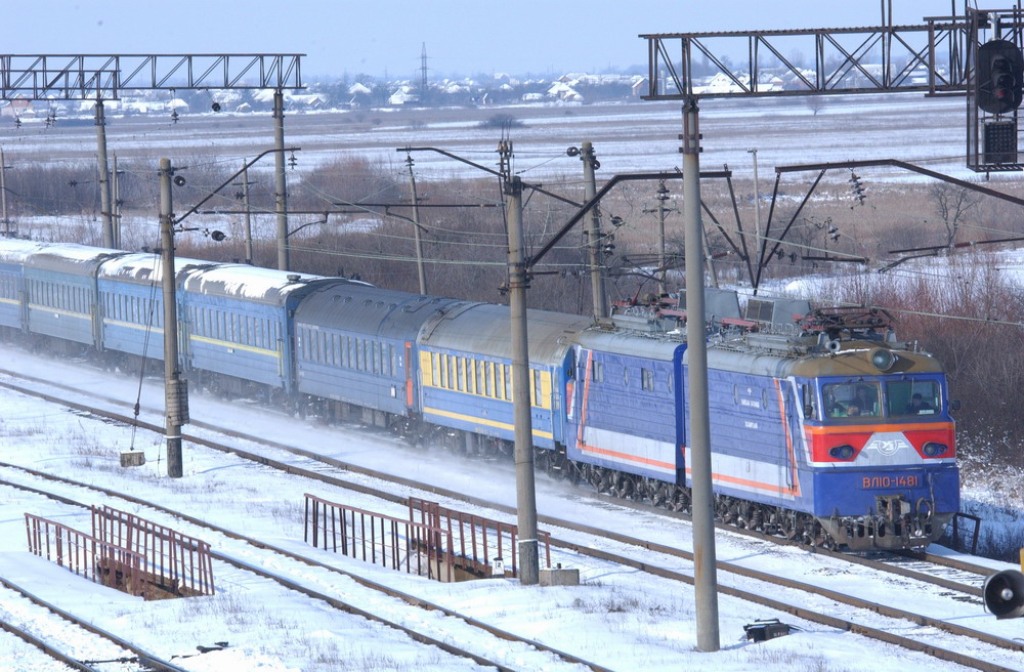 У лютому в напрямку Закарпаття курсуватимуть 3 додаткових потяга 
