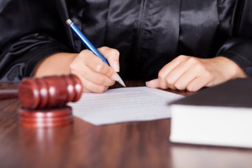 Підозрюваного в убивстві на Ужгородщині дніпропетровця триматимуть під вартою без можливості внесення застави