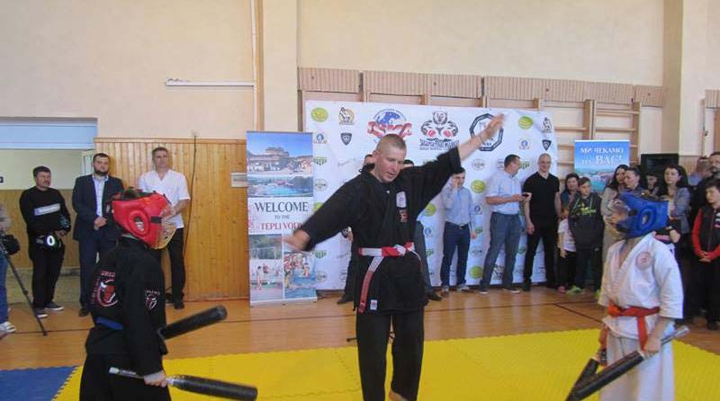У Хусті вперше відбувся відкритий чемпіонат з кікбоксингу та зі змішаних єдиноборств (ФОТО)