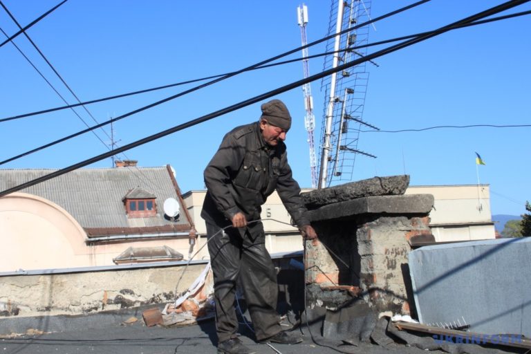 У Мукачеві гостям пропонують незвичайну "дахову" екскурсію