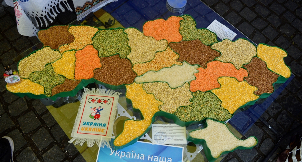 В Ужгороді розгорнули вернісаж робітничих професій (ФОТО)