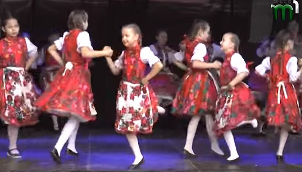 Фестиваль-конкурс "Веселковий передзвін" влаштували в Ужгороді