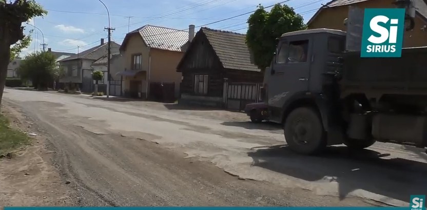 Дорогу до пункту пропуску "Вилок" на Закарпатті цьогоріч не ремонтуватимуть (ВІДЕО)
