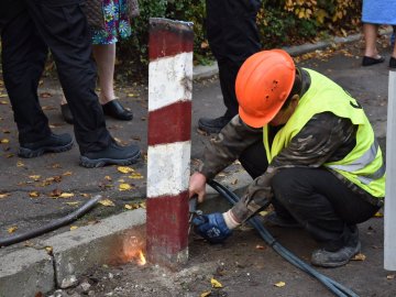 В Ужгороді визначили, які "безгоспні" обмежувачі руху демонтують