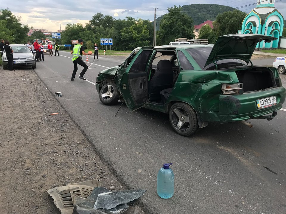 Унаслідок недільної ДТП в Мукачеві 5-річний хлопчик – у реанімації 