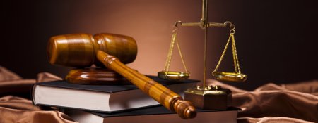 У відповідь на клопотання Ясінянської селищної ради суд відклав розгляд справи щодо приватизації будівлі колишньої ради 