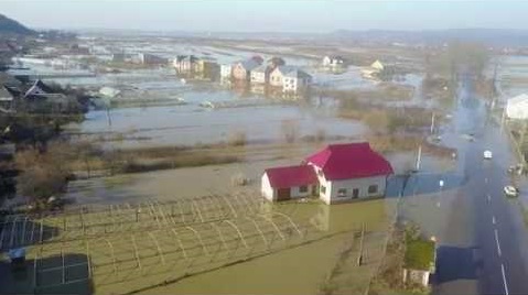 Закарпаття досі не отримало кошти на відновлення пошкоджених минулорічним паводком дамб