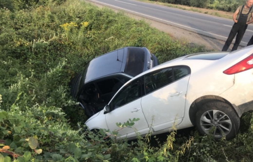 Під Мукачевом внаслідок ДТП два авто вилетіли в кювет (ФОТО)
