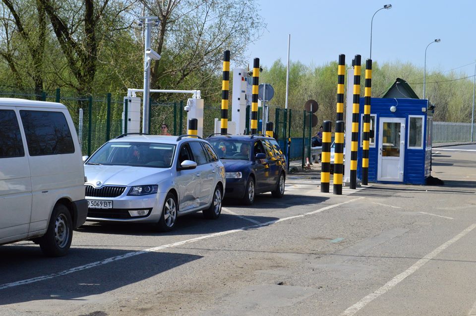 Прикордонники повідомляють про можливі черги у закарпатському ПП "Вилок" через будівельні роботи на угорській стороні